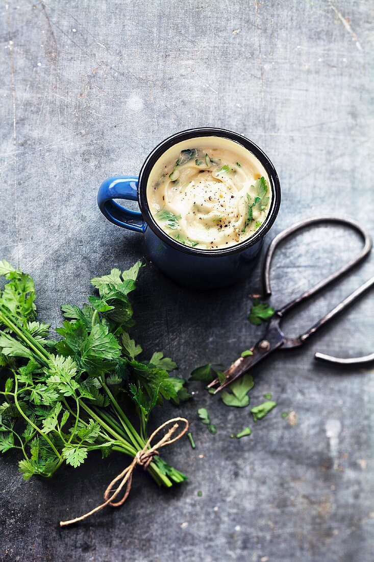 Chervil Bearnaise sauce