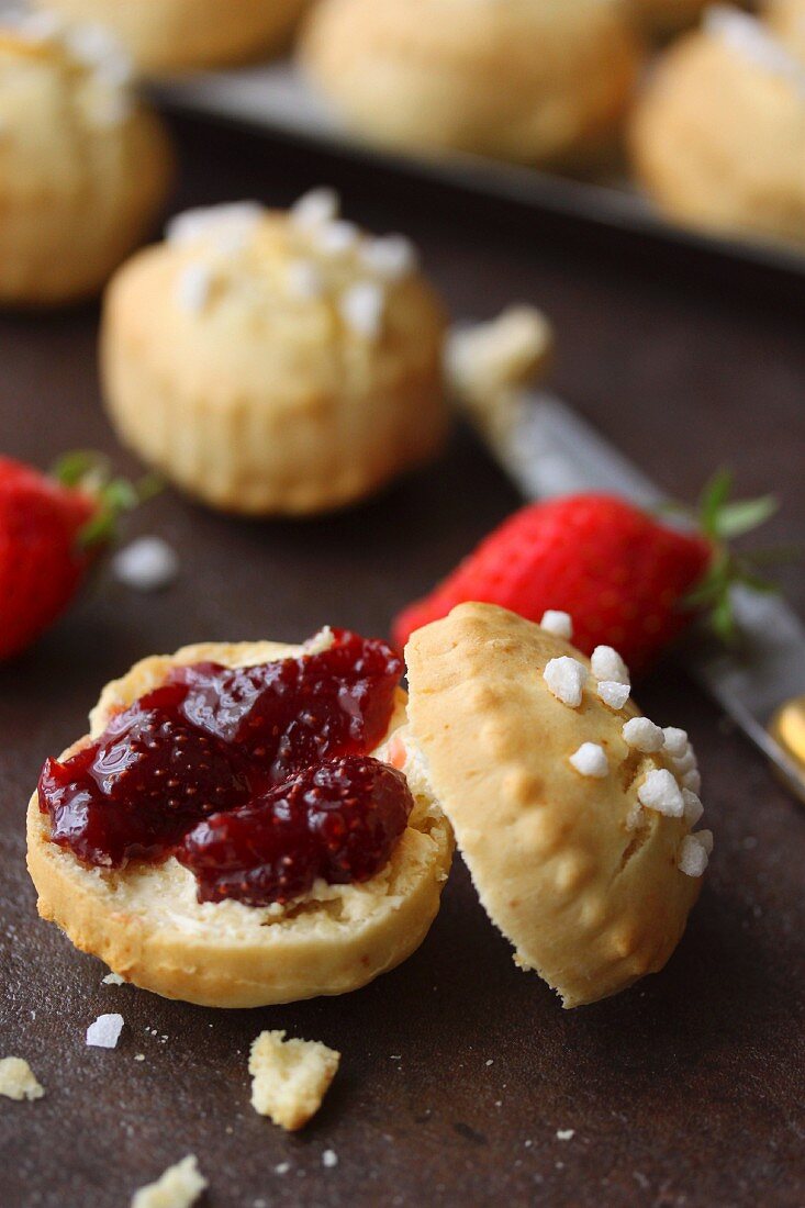 Scones with strawberry jam