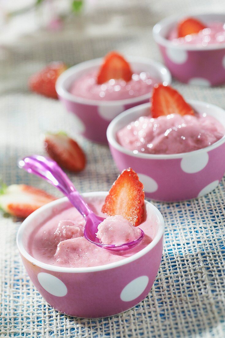 Express low-fat strawberry ice cream