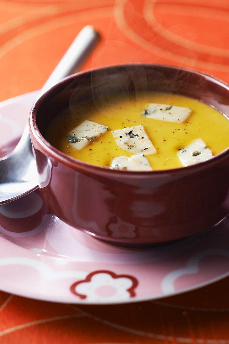 Fish soup with blue cheese
