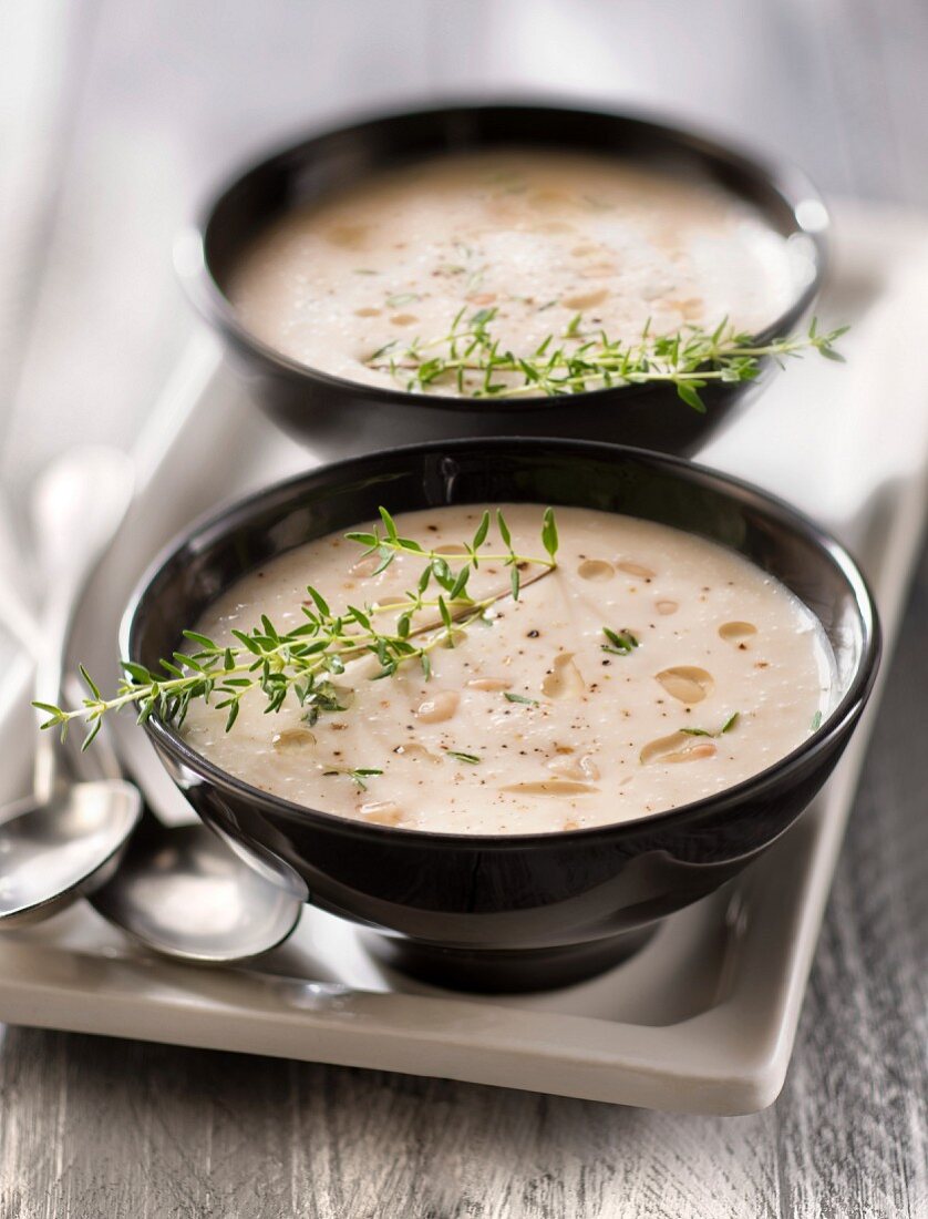 White haricot bean soup