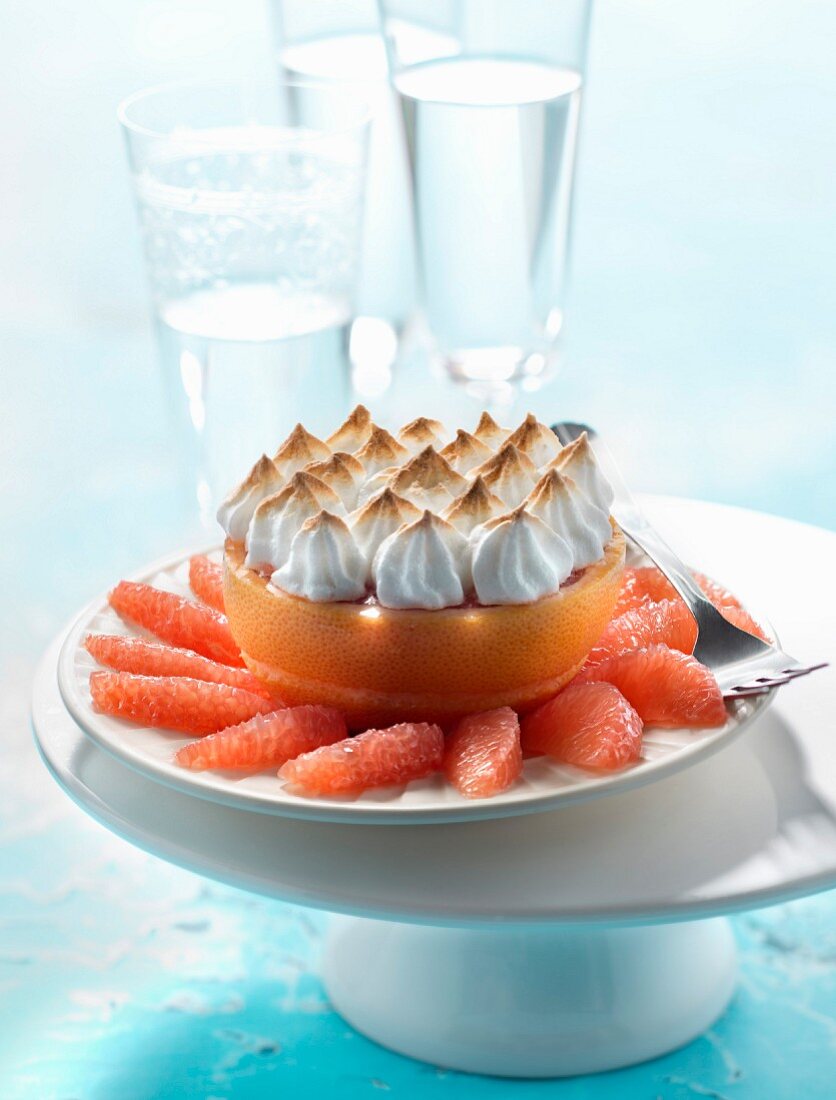 Grapefruit with meringue topping