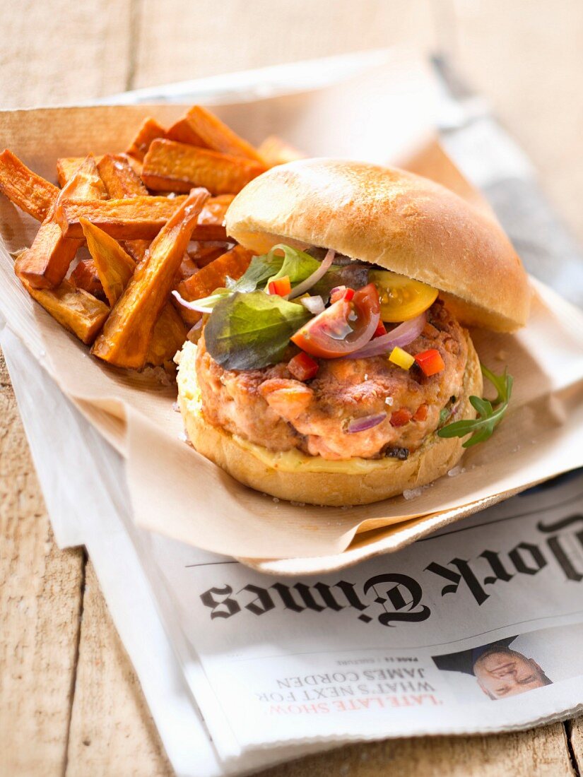 Lachs-Burger mit Süsskartoffel-Fritten