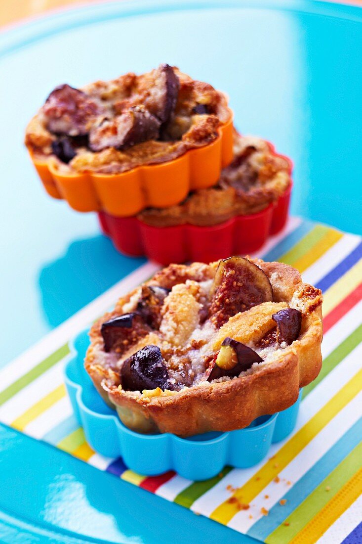 Fig and hazelnut mini pies