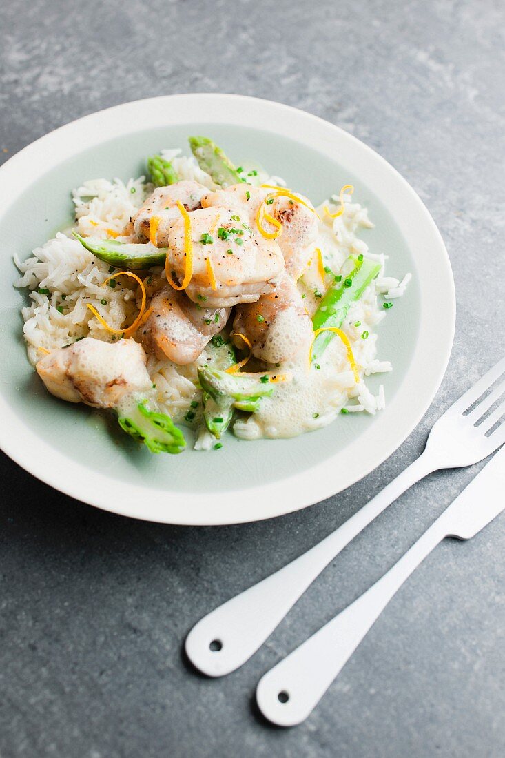 Monkfish with orange zests, green asparagus and rice