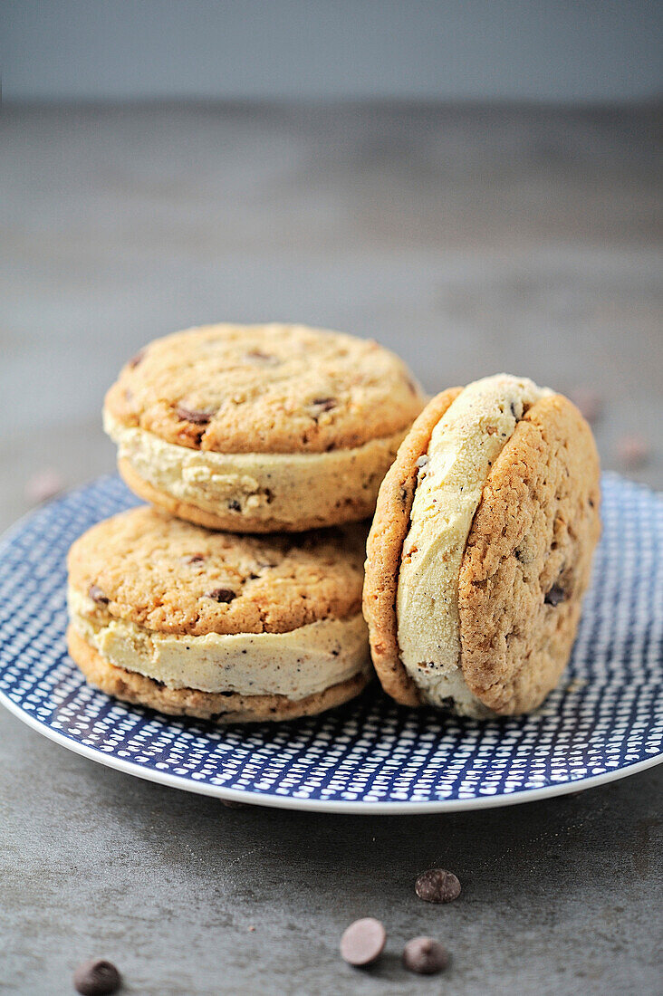 Geeiste Cookie-Sandwiches