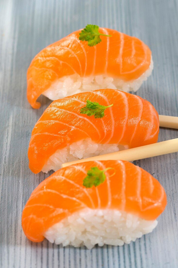 Salmon sushis
