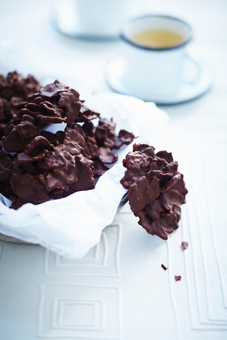 Roses des sables (chocolate crispy cakes, France)