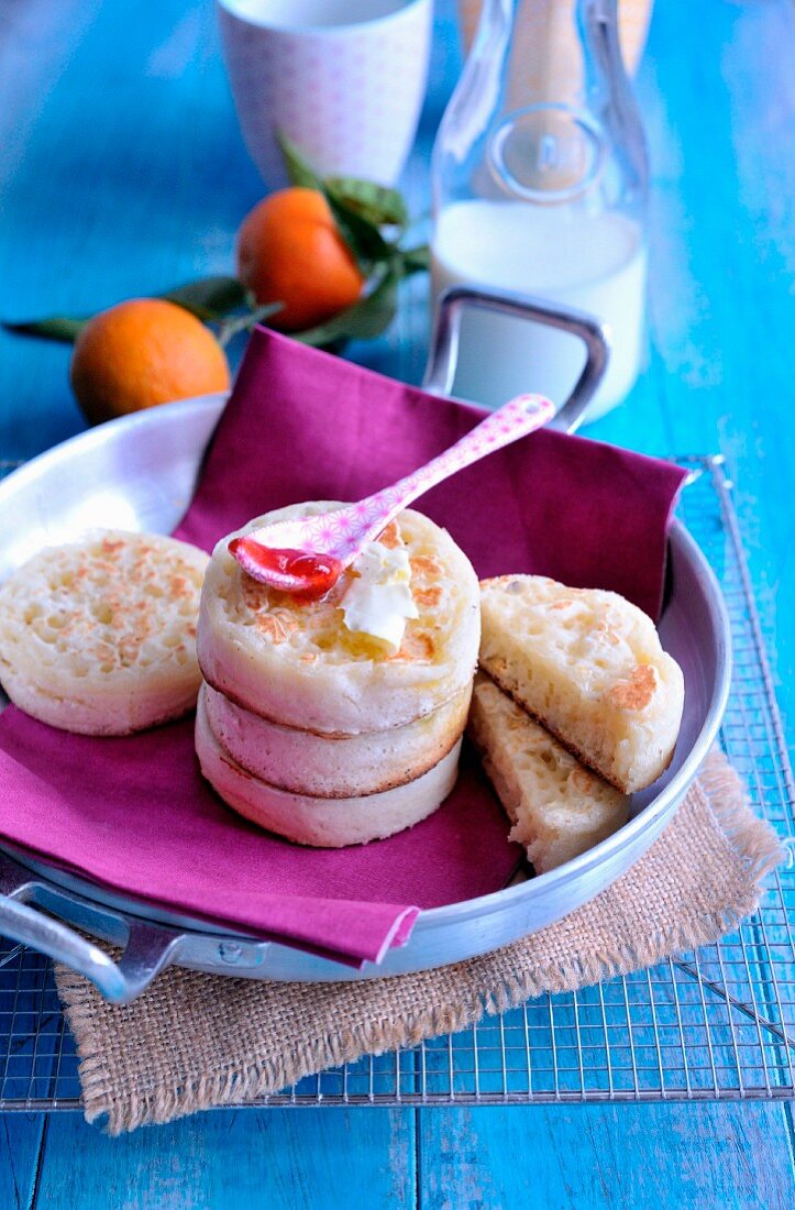 Orange-flavored crumpets