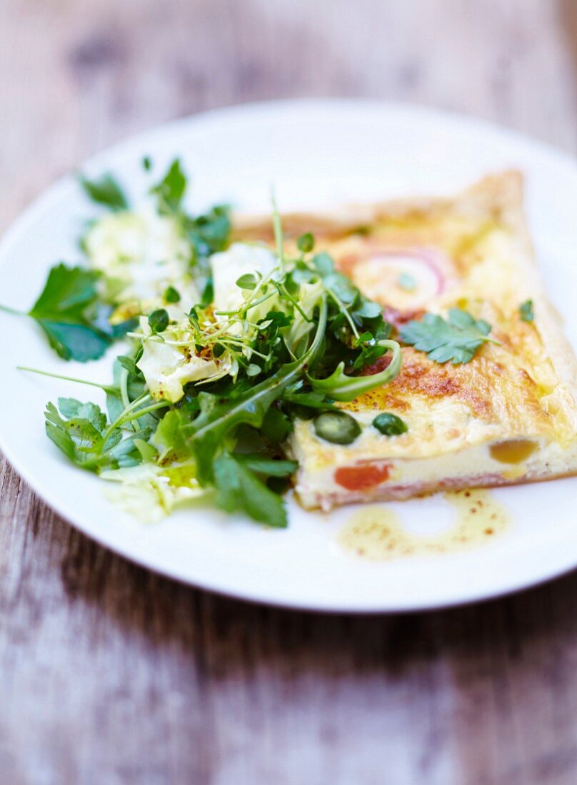 Gemüse-Quiche mit Schinken