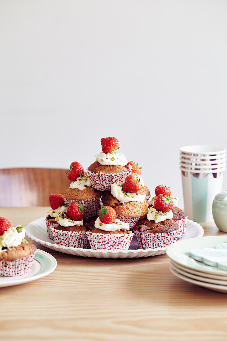 Kleine Erdbeermuffins mit Frischkäse