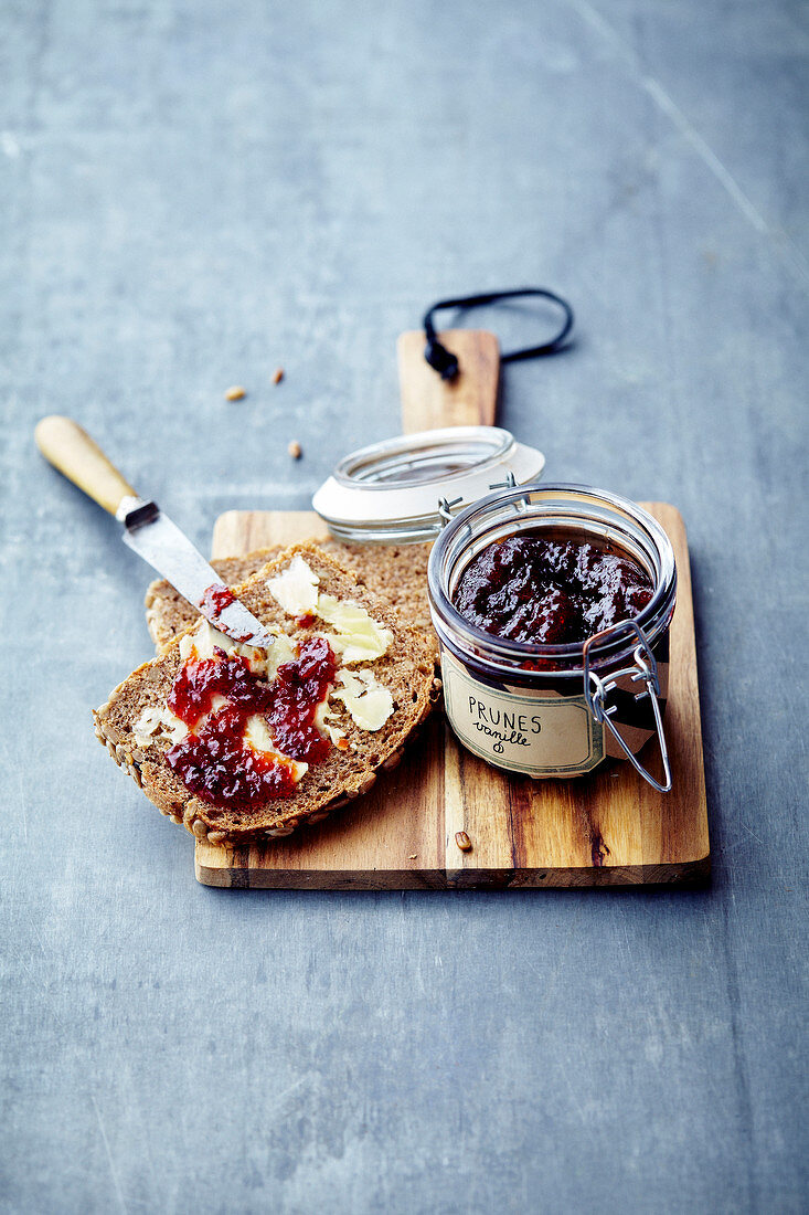 Bread and butter with vanilla-flavored plum jam