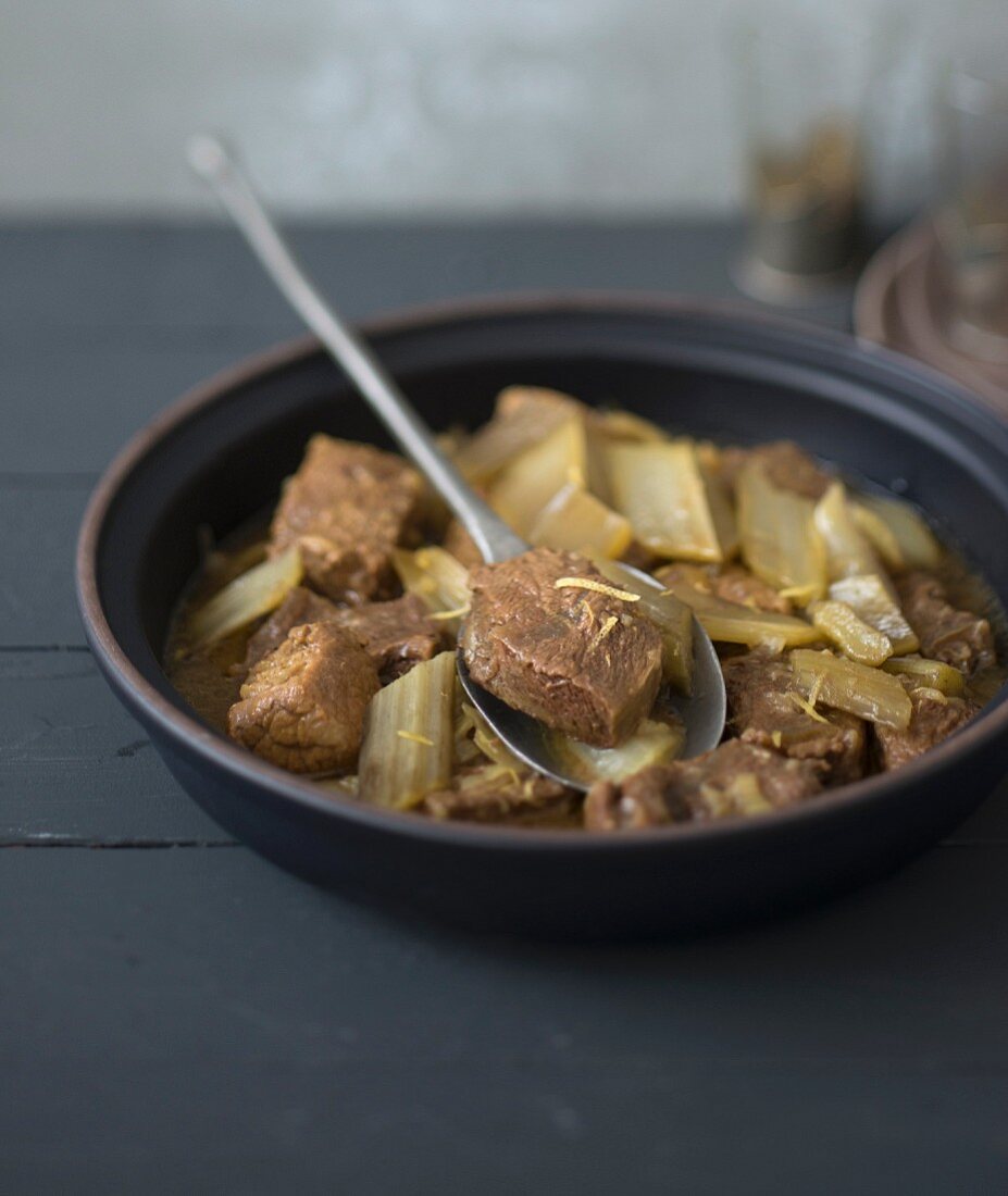 Rindfleisch-Tajine mit Kardonen