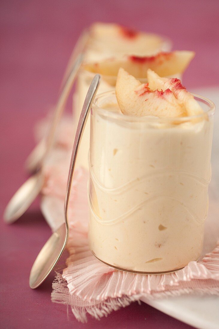 Yoghurt and white peach Semifreddo