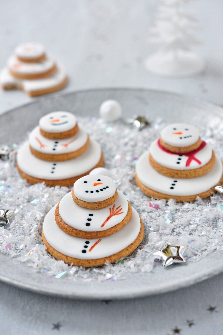 Lebkuchen-Schneemänner