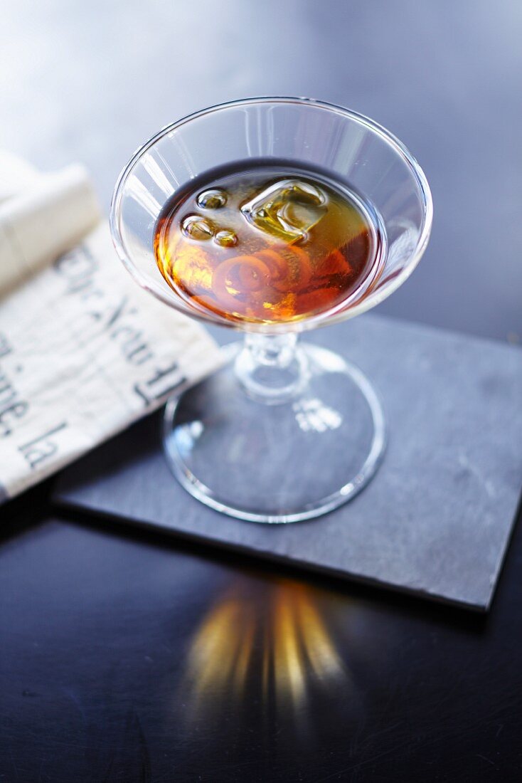 Bijou (Cocktail mit Gin, Vermouth und Chartreuse)