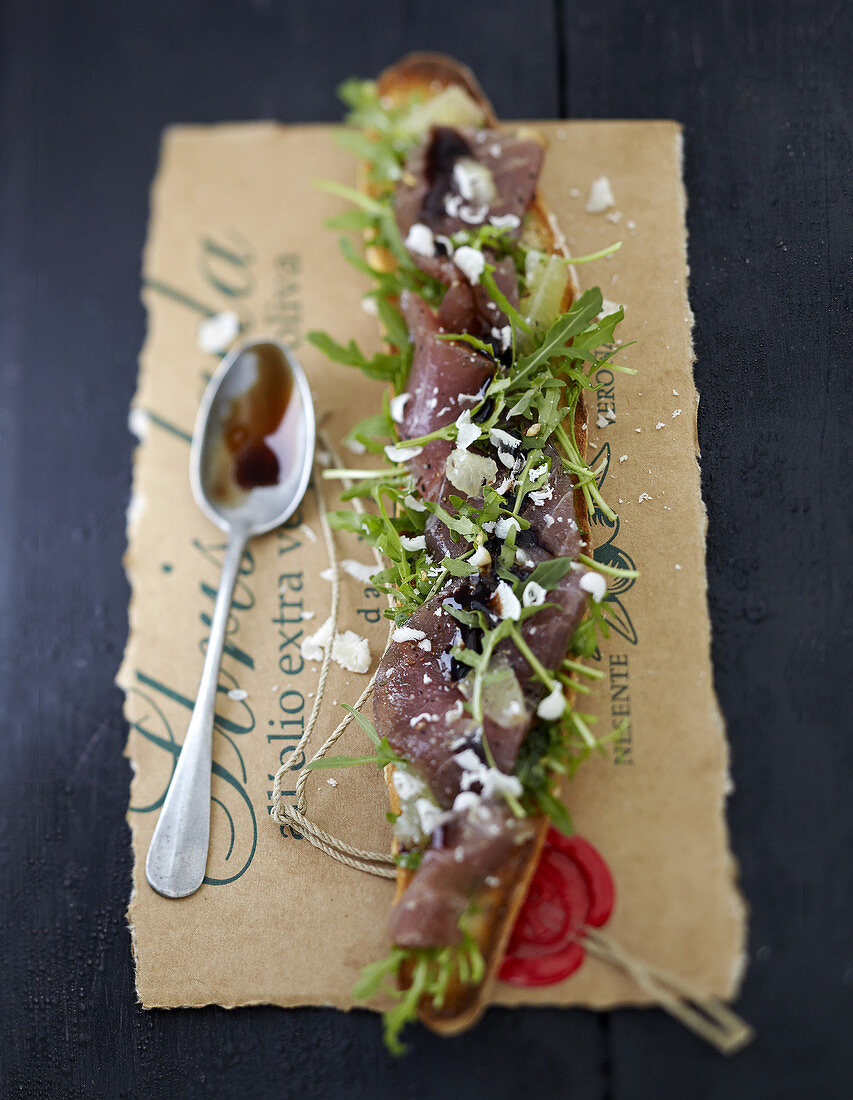 Tuna carpaccio crostini