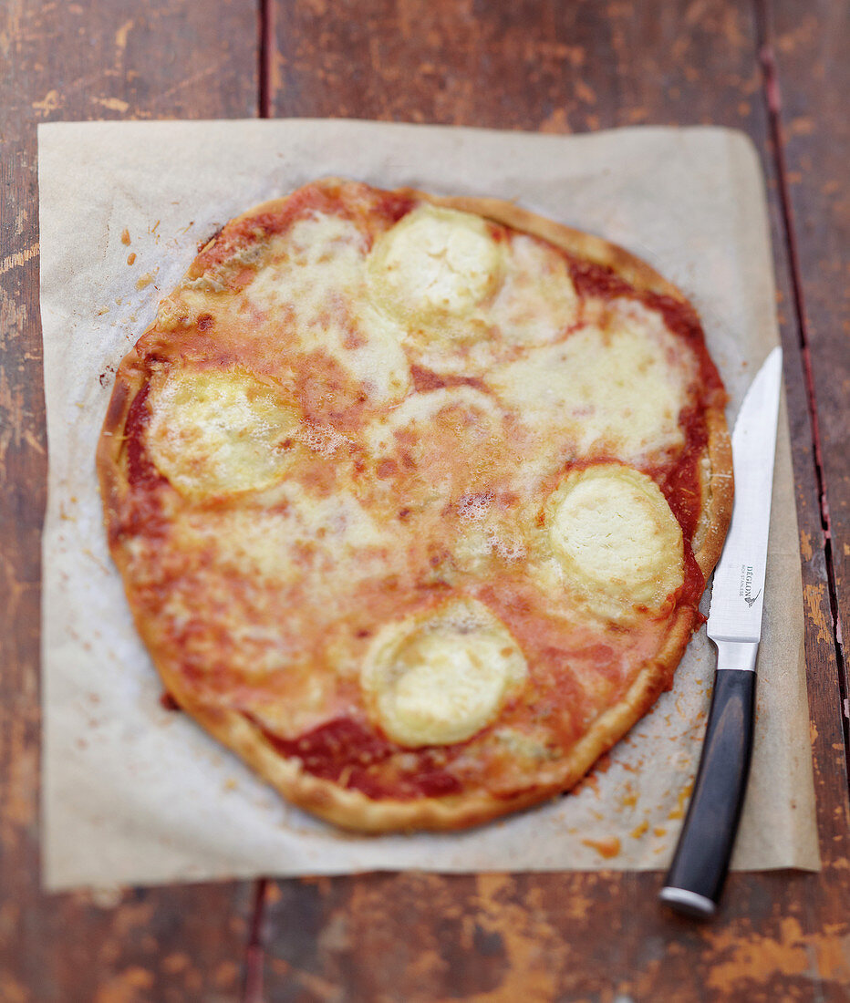 Pizza mit vier Käsesorten