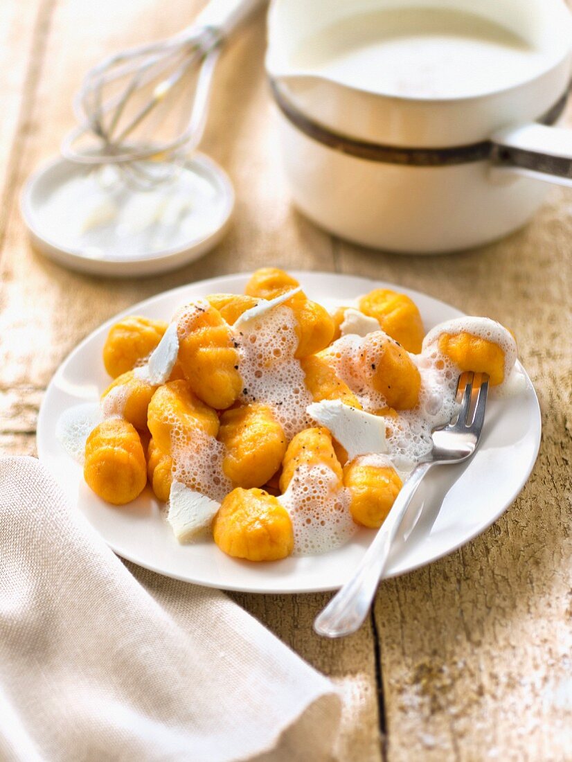 Carrot gnocchi's with goat's cheese cream