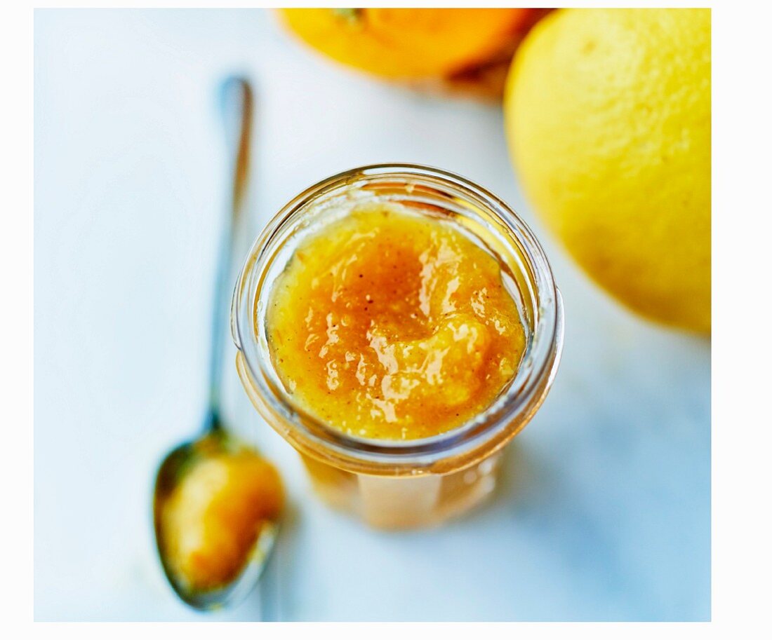 Pot of citrus fruit marmelade