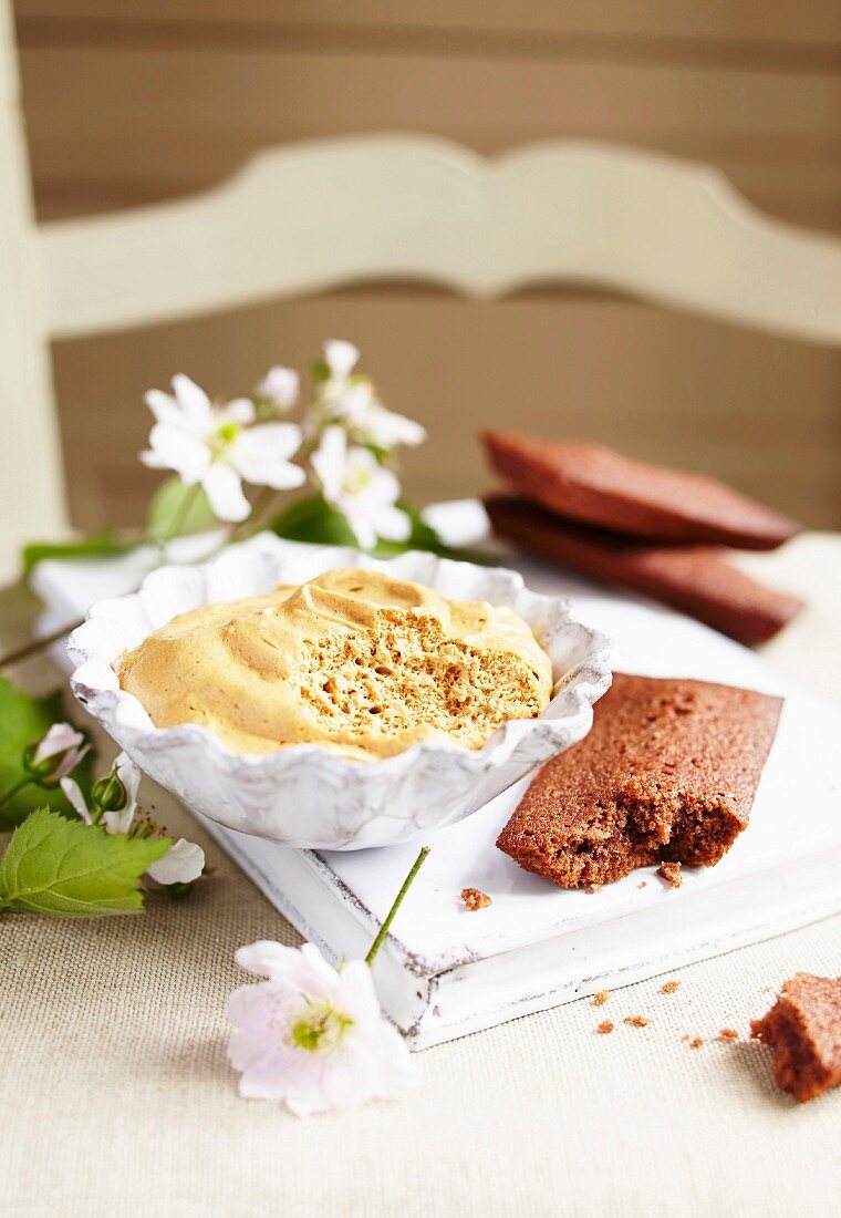 Toffee mousse and chocolate Financiers