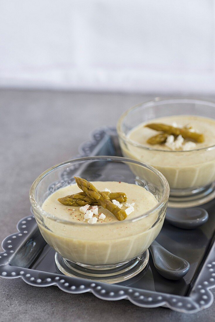 Feta and green asparagus panna cotta