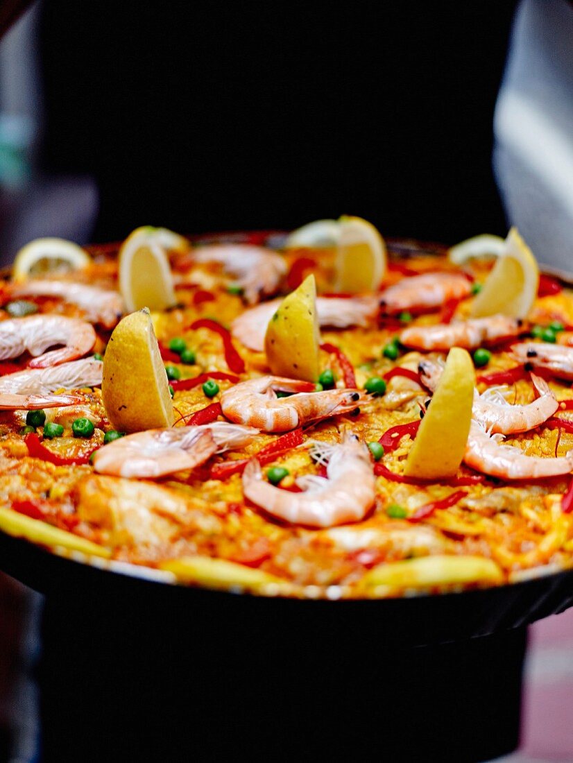 Paella mit Garnelen