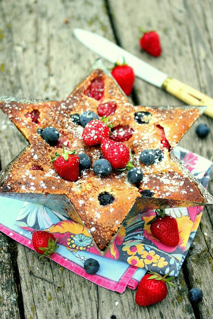 Summer fruit star cake