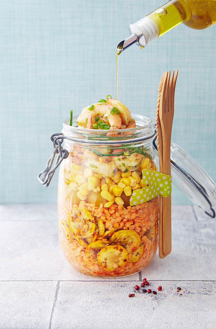Orange lentil, yellow courgette, sweet corn, yellow tomato and shrimp salad jar