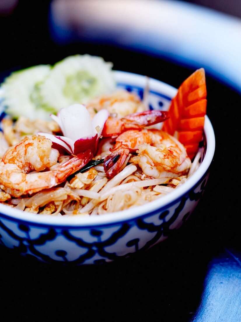 Rice pasta and shrimp Pad Thai
