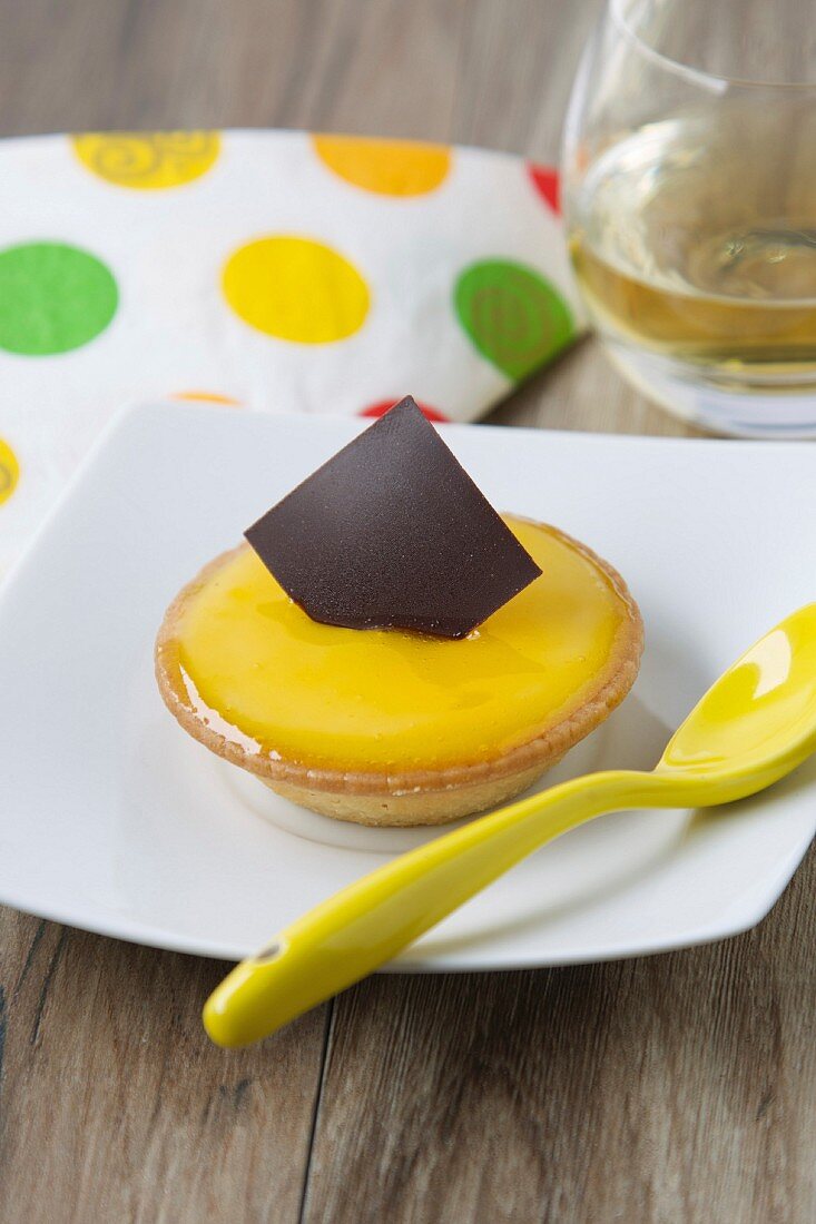 Individual lemon tarts