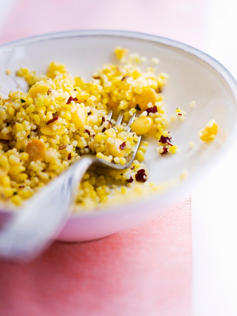 Mixed corn pearls, wheat semolina, azuki flakes and toasted soya flakes