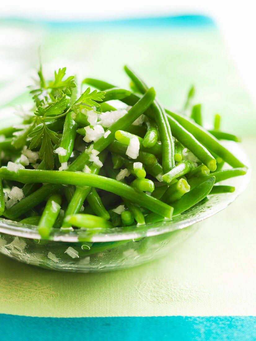 Extra thin green beans with shallots