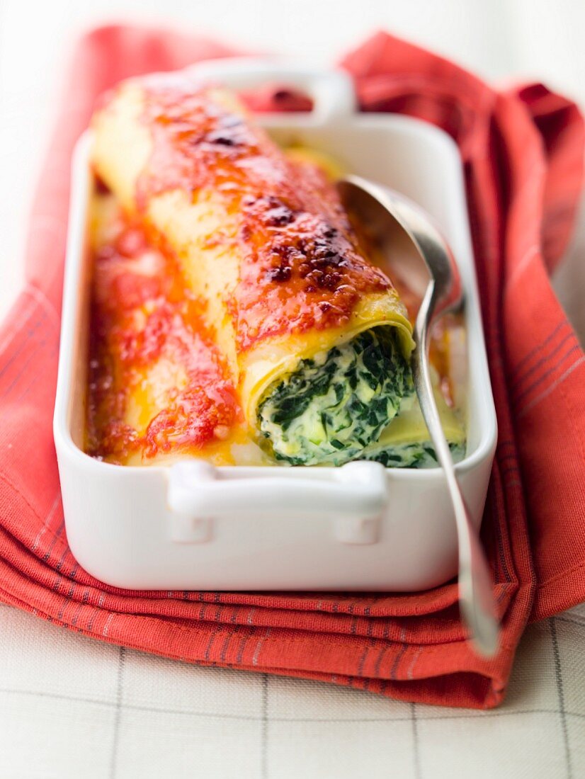 Spinach and ricotta cannelloni