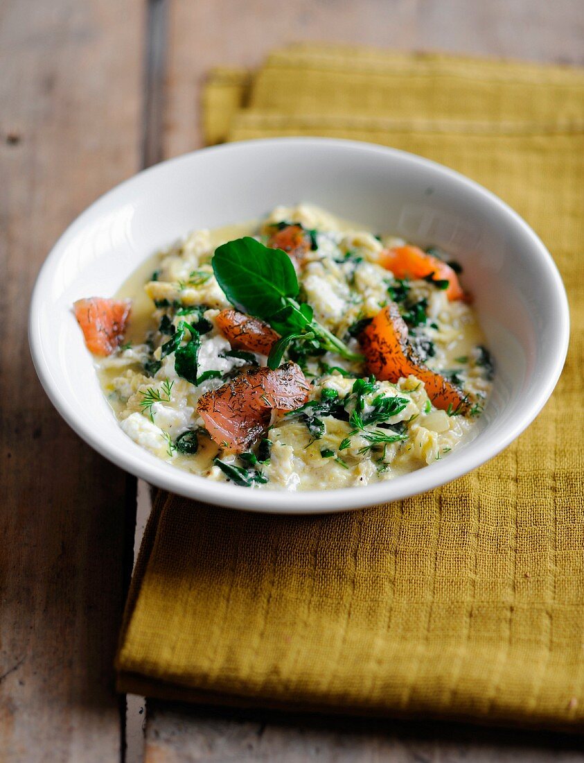 Scrambled eggs with watercress and smoked salmon