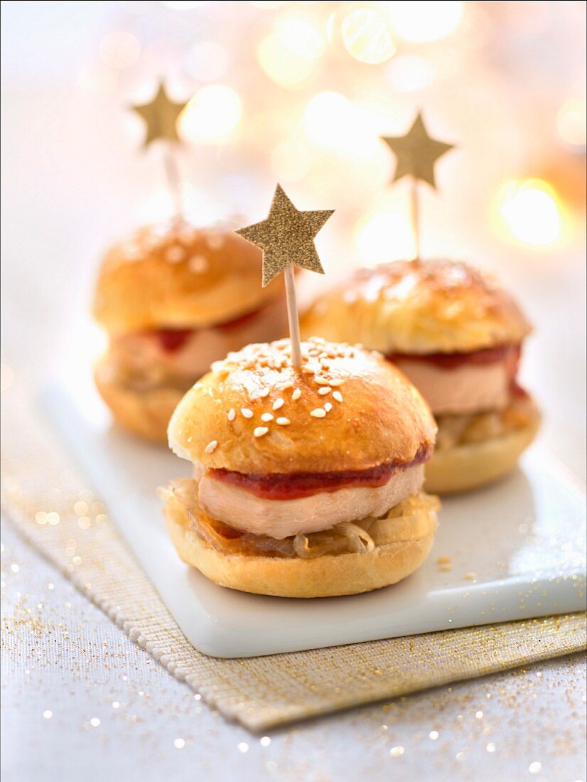 Mini Burger mit Foie Gras, Feigencoulis und roter Paprika