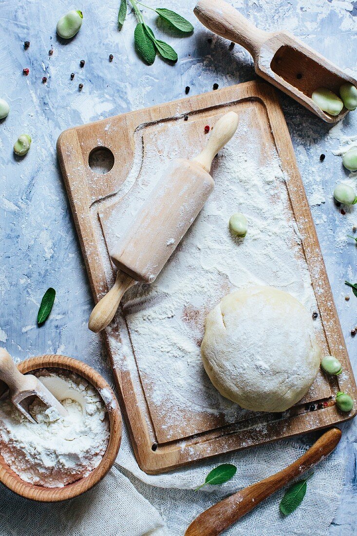 Prepare the dough with her grandmother in the village