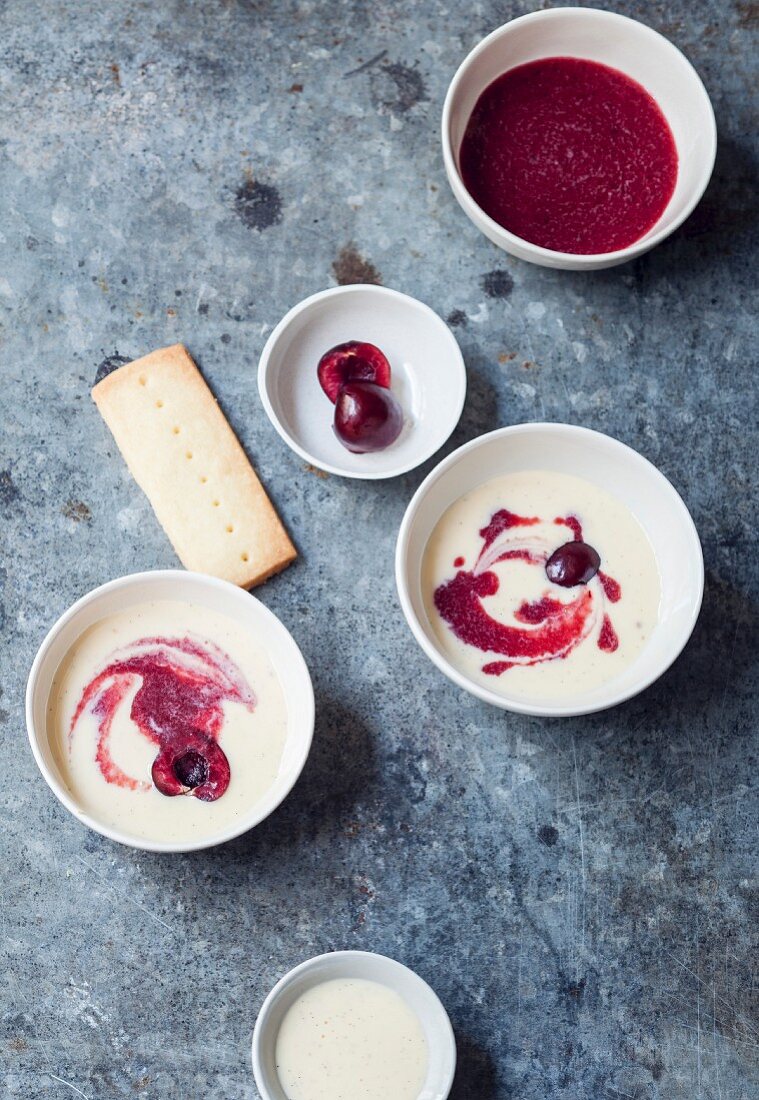 Cherry soup with custard and shortbreads