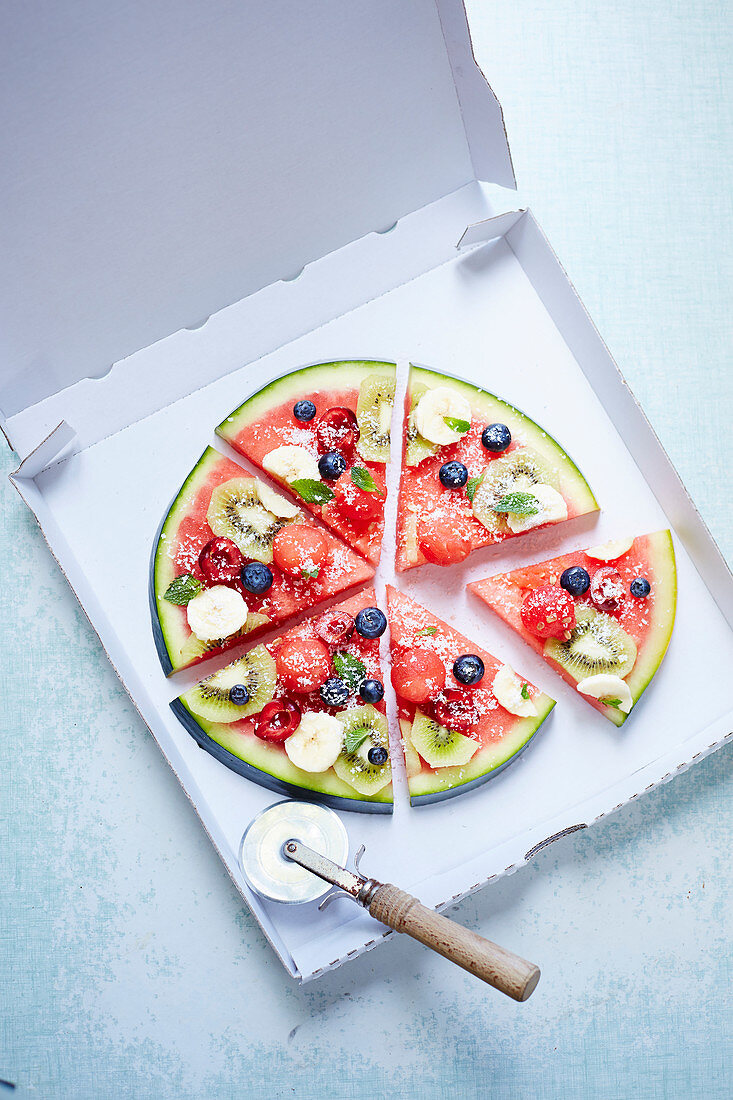 Wassermelonen-Pizza mit Früchten