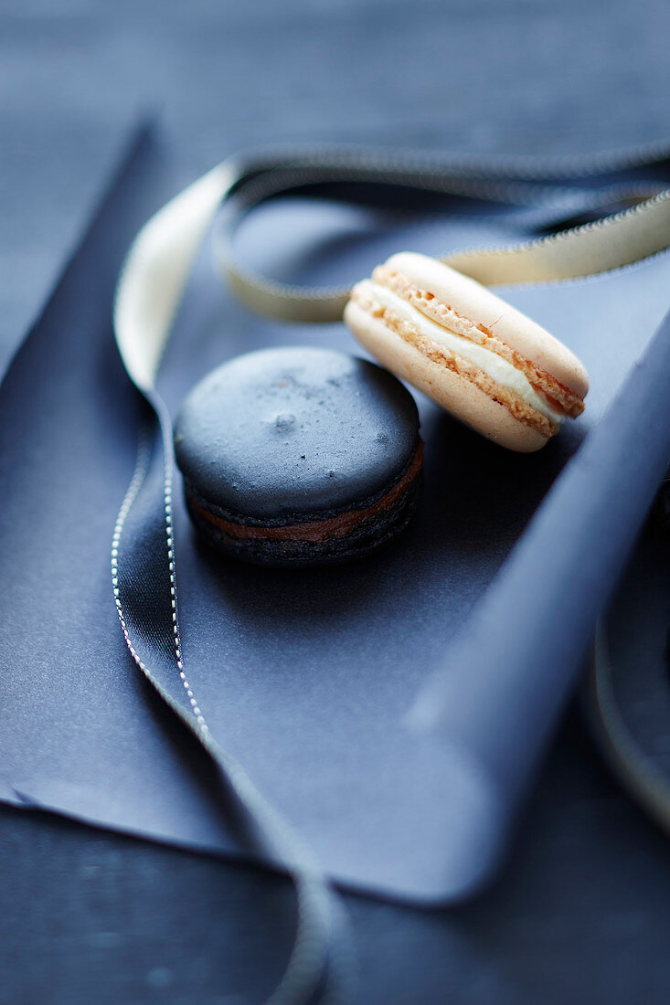 Macarons Black and White