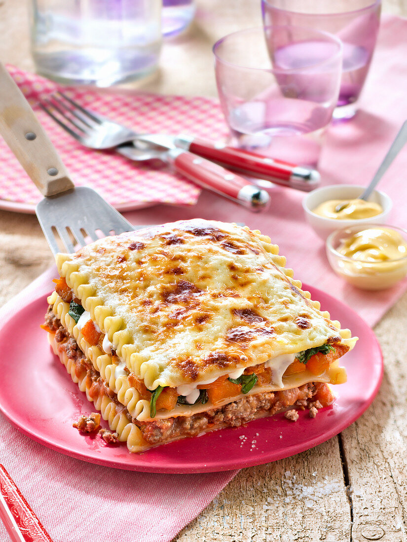 Beef and vegetable lasagnes with Amora mustard