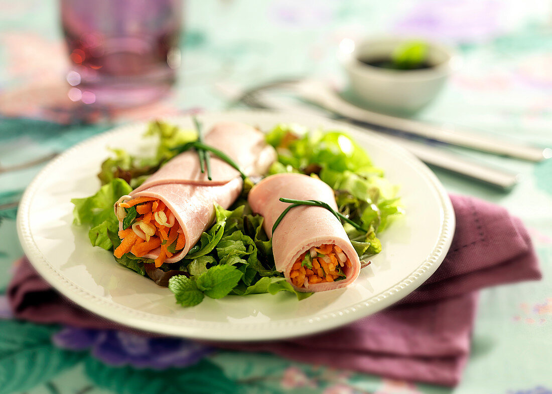 Spring Roll-Style Ham And Raw Vegetable Rolls