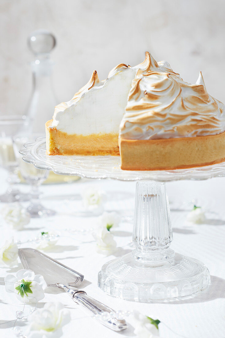 Mandrin orange meringue pie