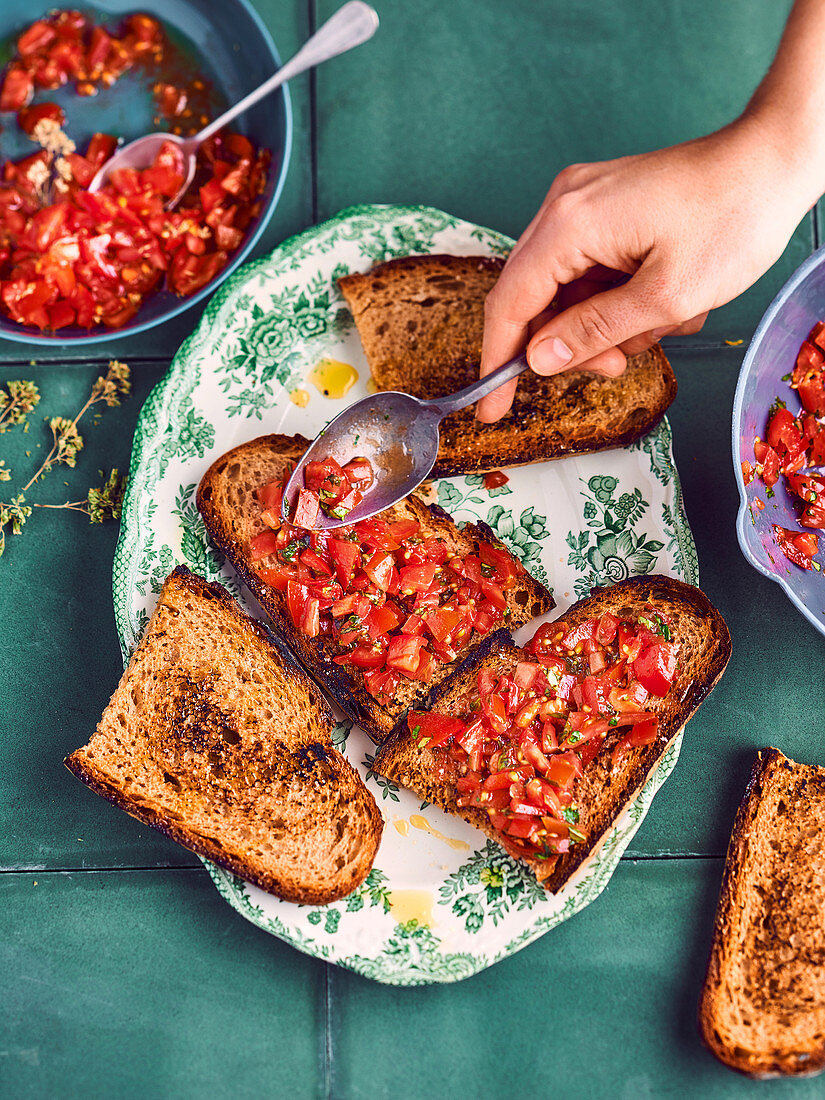 Tomato and oregano bruschette