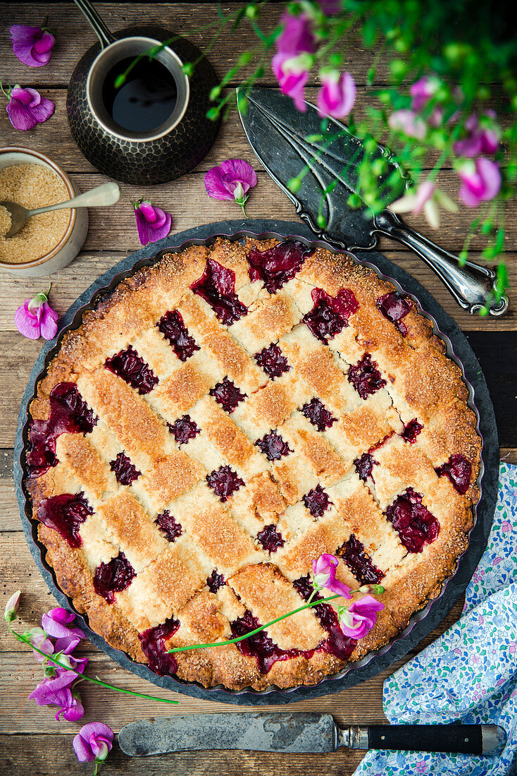 Cherry crostata