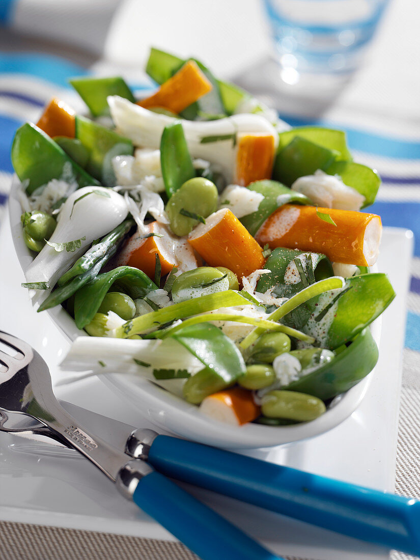 Mixed broad beans, sweet peas, surimi and shredded crab meat