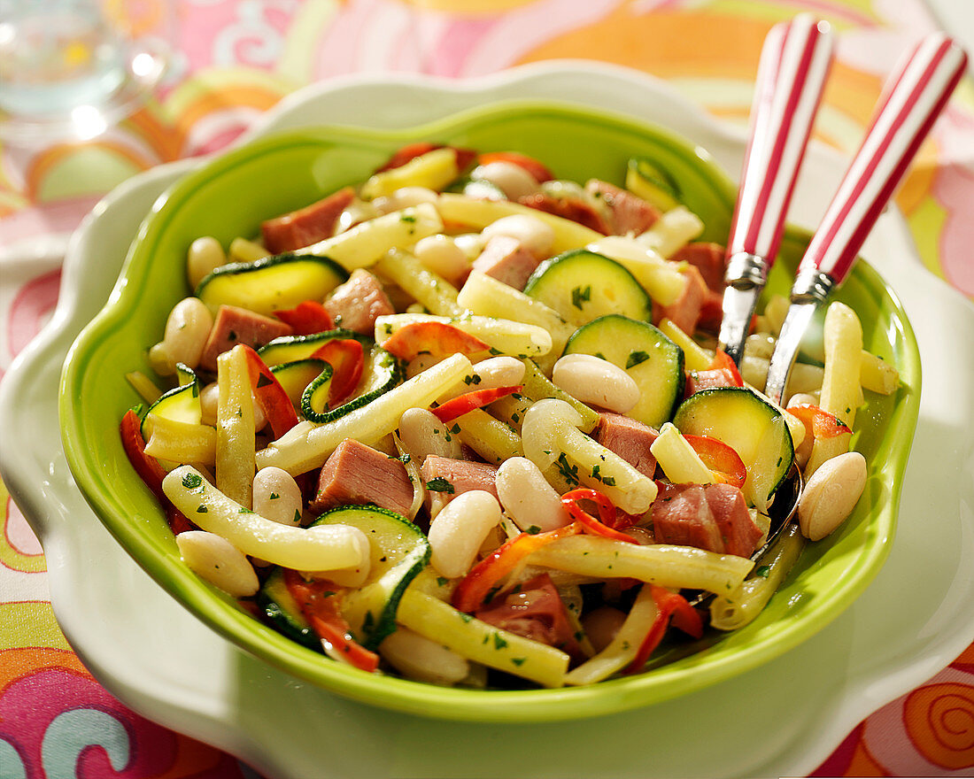 White haricot bean, vegetable and diced ham fricassée