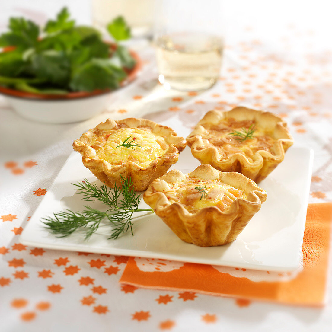 Small salmon quiches