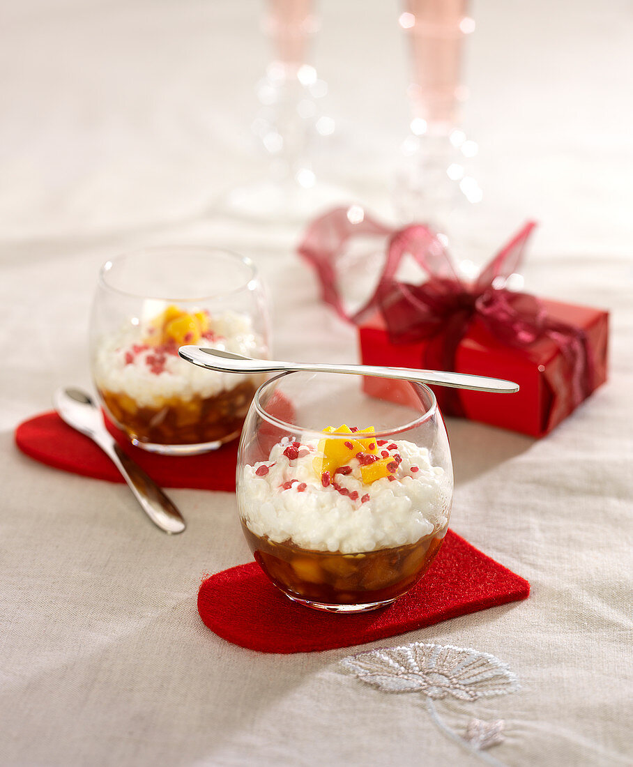 Caramelized exotic fruit and coconut Japanese pearl puddings