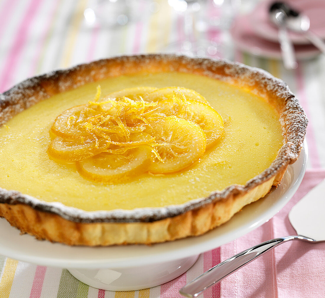 Lemon curd pie